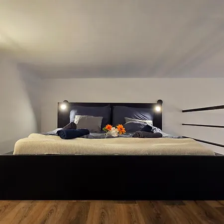 Da Vinci Loft Apartment Budapest